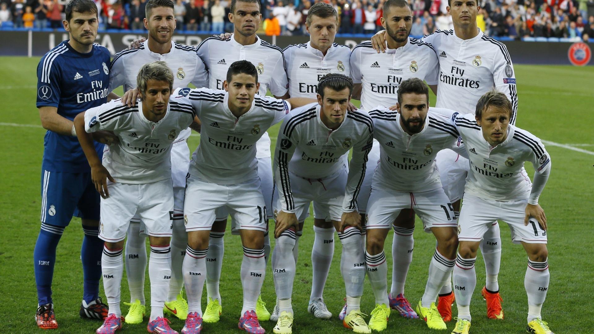 NBA季后赛激战正酣，勇士逆转独行侠，库里关键三分锁定胜局